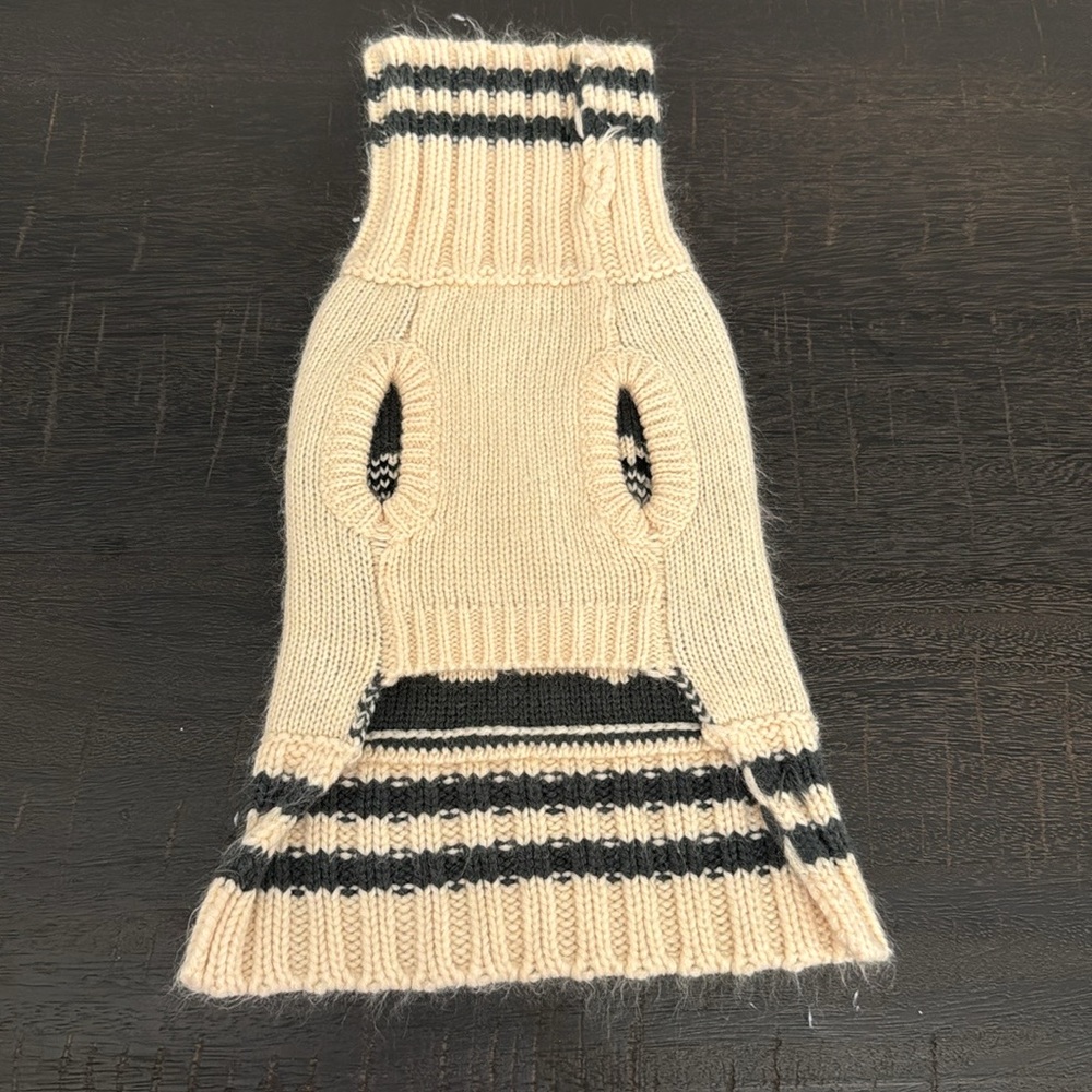 Fab Dog Americana Classics Knit Dog Sweater with Squirrel Design - Picture 2 of 4